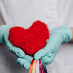 Was bedeutet das weiße Herz? Bedeutung und Symbolik der weißen Herzen
